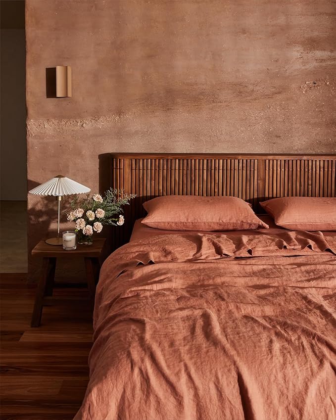 Bed Threads - Linen Pillowcases - 100% French Flax Linen - Luxury & Eco-Friendly - Breathable, Natural & Soft - Envelope Opening - Machine Washable - Standard Size - 30” x 20” - Set of 2 - Hazelnut