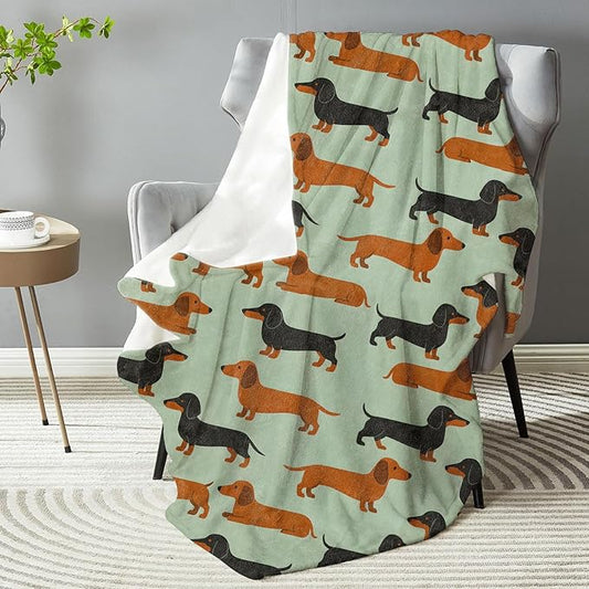 Dachshund Pattern Blanket - Plush, Soft, Comfy, Lightweight, Warm, Fuzzy, Cozy Flannel Throw Blanket for Couch, Travel, Bed, Office, Outdoor - 60in×80in