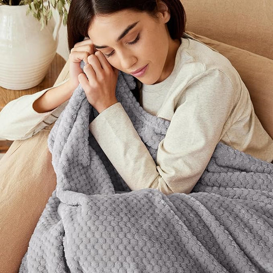 Exclusivo Mezcla Fleece Bed Blanket Twin Size, Super Soft and Warm Blankets for Couch, Sofa and Bed Waffle Textured, Cozy, Fuzzy and Lightweight (Light Grey, 90x66 Inches)