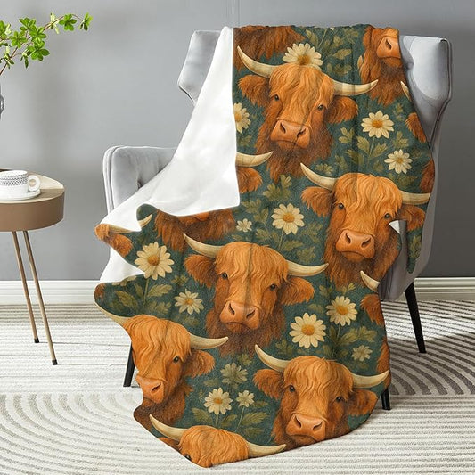 Highland Cow with Daisy Blanket, Soft Lightweight Warm Cozy Flannel 60×50 inch Throw Blanket for Couch, Travel, Bed, Outdoor, Gifts for Women Men Adults Kids