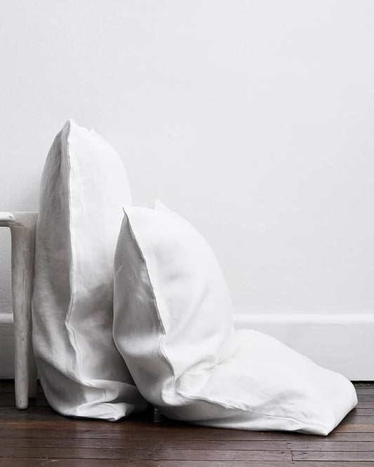 Bed Threads - Linen Pillowcases - 100% French Flax Linen - Luxury & Eco-Friendly - Breathable, Natural & Soft - Envelope Opening - Machine Washable - Standard Size - 30” x 20” - Set of 2 - White