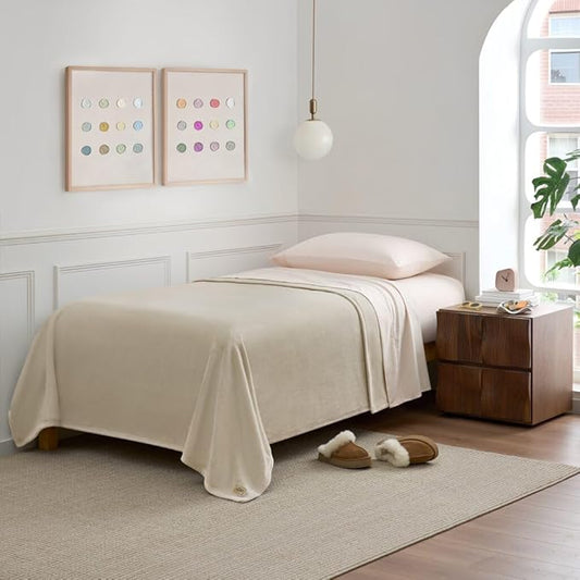 UGG Coco Twin Fleece Blanket for Bed – Luxury Cozy Room Decor, Soft Warm Winter Bedding, Heavy Blanket & White Christmas Decor, Gifts for Teens and Women – Cream, Shoreline