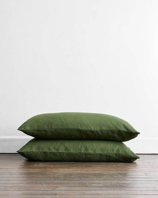 Bed Threads - Linen Pillowcases - 100% French Flax Linen - Luxury & Eco-Friendly - Breathable, Natural & Soft - Envelope Opening - Machine Washable - King Size - 40” x 20” - Set of 2 - Olive