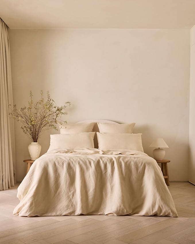 Bed Threads - Linen Pillowcases - 100% French Flax Linen - Luxury & Eco-Friendly - Breathable, Natural & Soft - Envelope Opening - Machine Washable - European Size - 26” x 26” - Set of 2 - Oatmeal