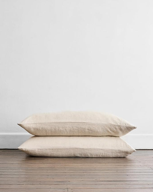 Bed Threads - Linen Pillowcases - 100% French Flax Linen - Luxury & Eco-Friendly - Breathable, Natural & Soft - Envelope Opening - Machine Washable - King Size - 40” x 20” - Set of 2 - Oatmeal