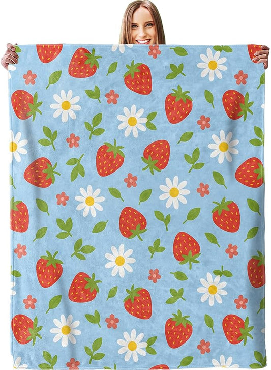 Strawberry Daisy Blanket, Soft Lightweight Warm Cozy Flannel 60×50 inch Throw Blanket for Couch, Travel, Bed, Outdoor, Gifts for Women Men Adults Kids