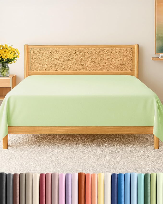 Cal King Size Flat Sheet - Hotel Quality Top Flat Bed Sheet Only - Ultra-Soft, Breathable & Cooling - Fade & Wrinkle Free - Easy-Care, Stain and Shrink Resistant Bedding - Oeko-Tex - Light Sage Green