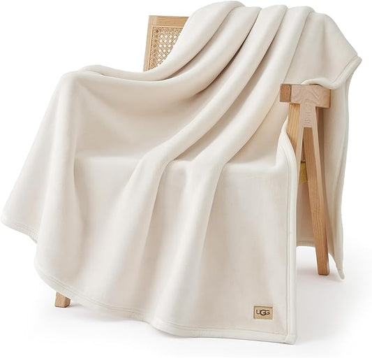 UGG Coco Plush Throw Blanket – Cozy Soft Fleece Blanket for Couch, Bed or Chair, Housewarming Gift for Women, Bedroom or Living Room Decor, Lightweight Winter Bedding, Snow