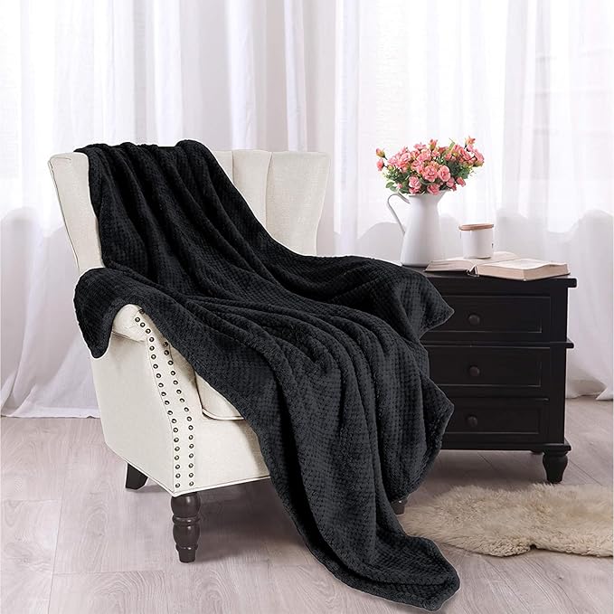 Exclusivo Mezcla Fleece Throw Blanket Extra Large, Super Soft and Warm Blankets for Couch, Sofa and Bed Waffle Textured, Cozy, Fuzzy and Lightweight (Black, 50x70 Inches)