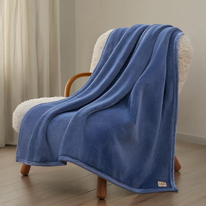 UGG Coco Plush Throw Blanket – Cozy Soft Fleece Blanket for Couch, Bed or Chair, Housewarming Gift for Women, Bedroom or Living Room Decor, Lightweight Luxurious Winter Bedding Gifts for Women, Dart