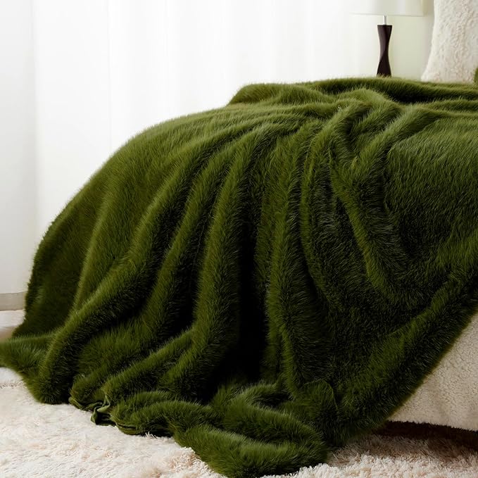 BATTILO HOME Luxury Fluffy Green Faux Fur Throw Blanket, Cozy Warm Fur Blanket for Couch, Sofa, Chair, Bed, Plush Fuzzy Fur Throws with Long Pile, 50"x60"