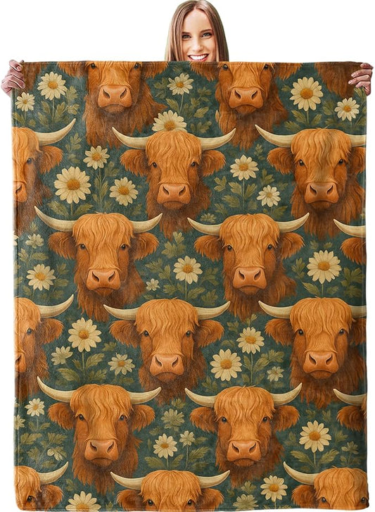Highland Cow with Daisy Blanket, Soft Lightweight Warm Cozy Flannel 60×50 inch Throw Blanket for Couch, Travel, Bed, Outdoor, Gifts for Women Men Adults Kids