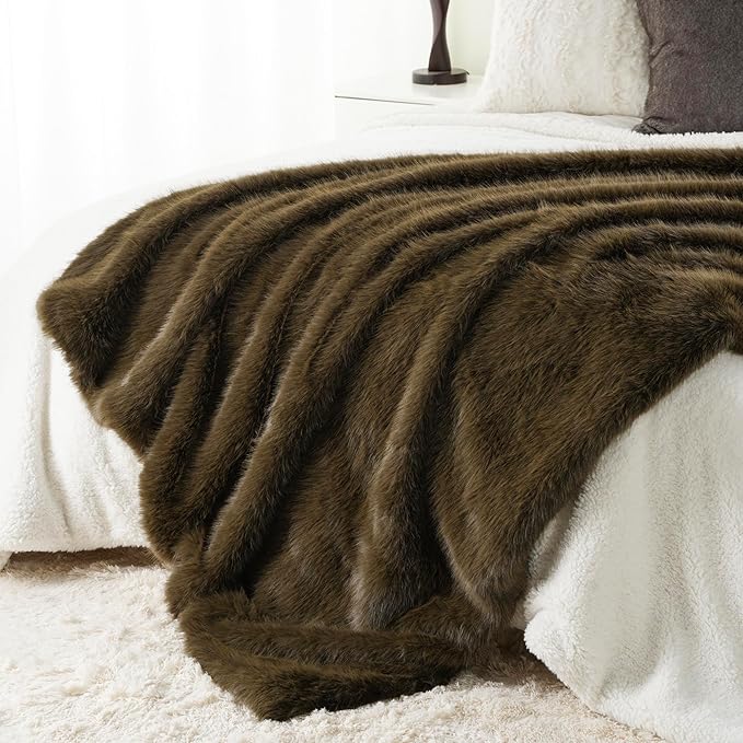 BATTILO HOME Luxury Fluffy Olive Green Faux Fur Throw Blanket, Cozy Warm Fur Blanket for Couch, Sofa, Chair, Bed, Plush Fuzzy Fur Throws with Long Pile, 50"x60"