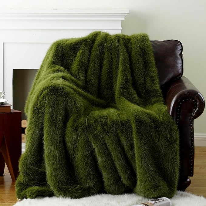 BATTILO HOME Luxury Fluffy Green Faux Fur Throw Blanket, Cozy Warm Fur Blanket for Couch, Sofa, Chair, Bed, Plush Fuzzy Fur Throws with Long Pile, 60"x80"