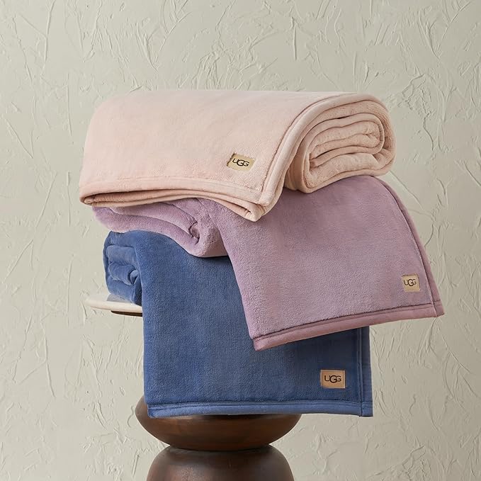 UGG Coco Plush Throw Blanket – Cozy Soft Fleece Blanket for Couch, Bed or Chair, Housewarming Gift for Women, Bedroom or Living Room Decor, Lightweight Luxurious Winter Bedding Gifts for Women, Dart