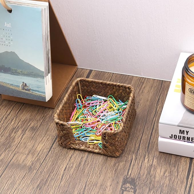 Shonmogar Sticky Note Holder Seagrass Post It Note Dispenser, 3 x 3 Inch Woven Sticky Note Dispenser, Farmhouse Post It Holder for Desk Home Office Decor, Coffee