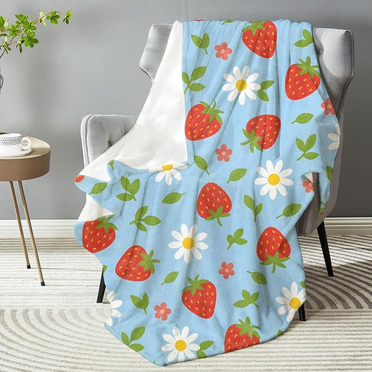 Strawberry Daisy Blanket, Soft Lightweight Warm Cozy Flannel 80×60 inch Throw Blanket for Couch, Travel, Bed, Outdoor, Gifts for Women Men Adults Kids