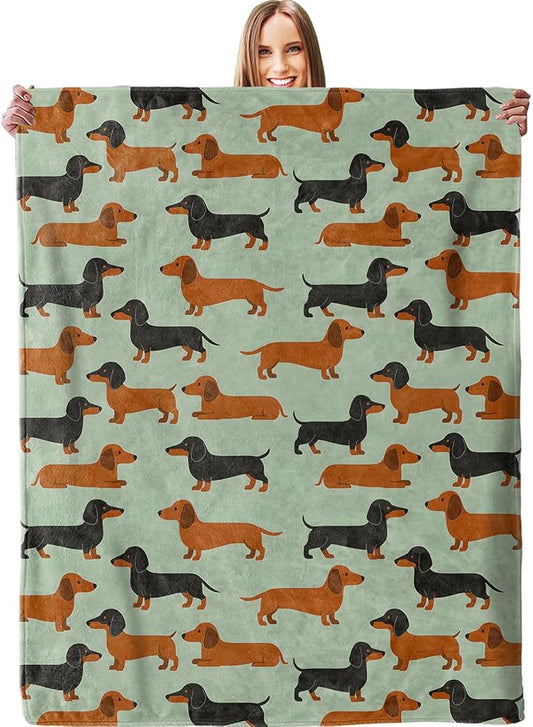 Dachshund Pattern Blanket - Plush, Soft, Comfy, Lightweight, Warm, Fuzzy, Cozy Flannel Throw Blanket for Couch, Travel, Bed, Office, Outdoor - 50in×60in