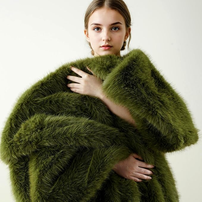 BATTILO HOME Luxury Fluffy Green Faux Fur Throw Blanket, Cozy Warm Fur Blanket for Couch, Sofa, Chair, Bed, Plush Fuzzy Fur Throws with Long Pile, 60"x80"