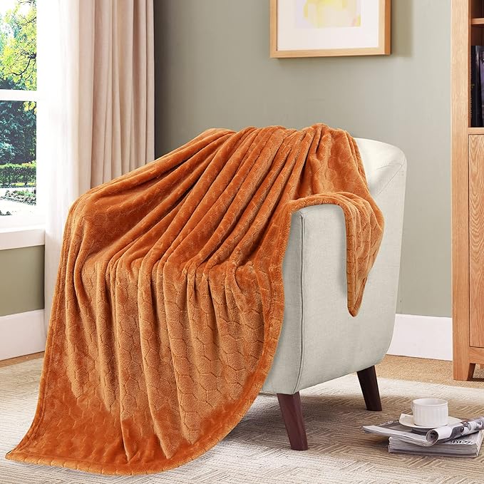TOONOW Fleece Blanket Super Soft Cozy Throw Blanket 50" x 60", Lightweight Fuzzy Comfy Textured Flannel Blanket Warm Plush Throw Blankets for Couch, Sofa, Bed, Pumpkin