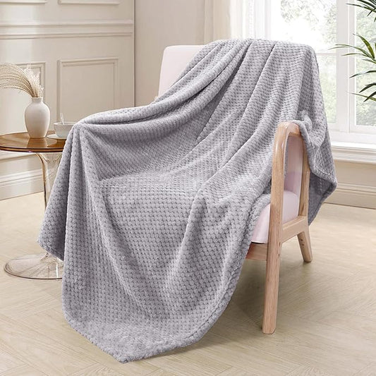 Exclusivo Mezcla Fleece Throw Blanket Extra Large, Super Soft and Warm Blankets for Couch, Sofa and Bed Waffle Textured, Cozy, Fuzzy and Lightweight (Light Grey, 50x70 Inches)