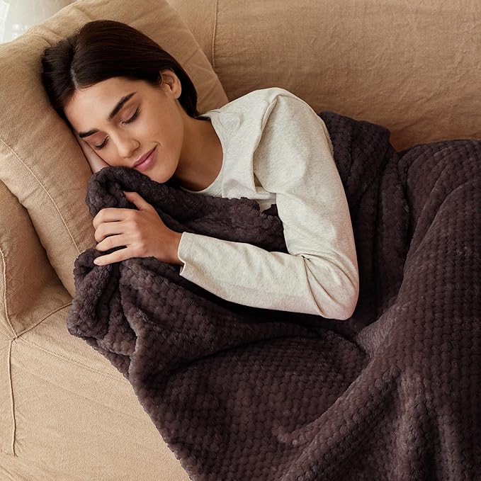 Exclusivo Mezcla Fleece Bed Blanket King Size, Super Soft and Warm Blankets for Couch, Sofa and Bed Waffle Textured, Cozy, Fuzzy and Lightweight (Coffee, 90x104 Inches)